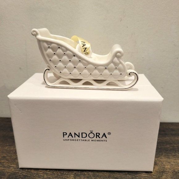2014 Pandora Sleigh Ornament - Picture 1 of 5